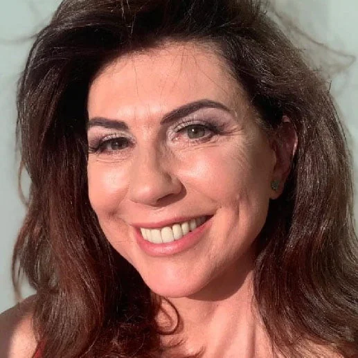 Ângela Dip
