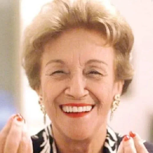 Nair Bello