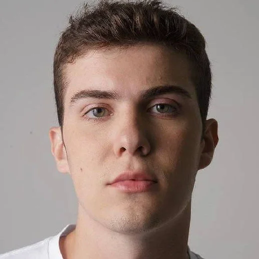 Caio Manhente